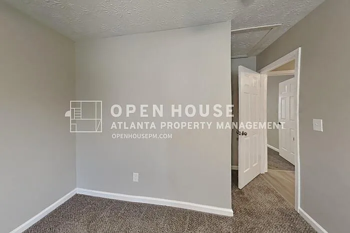 815 Riverstone Ln — Photo 27