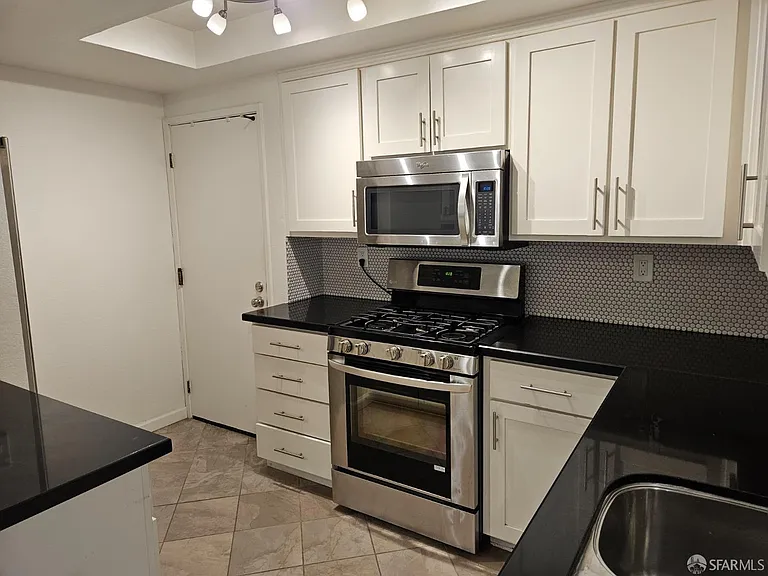 34645 Pueblo Ter — Photo 3
