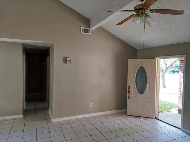 6122 Sharondale St — Photo 3