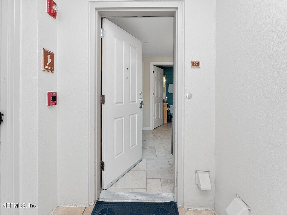 1st image of 1415 1ST Street #501