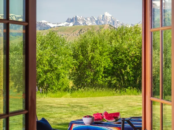 3055 S Bridle Dr, Jackson, WY 83001