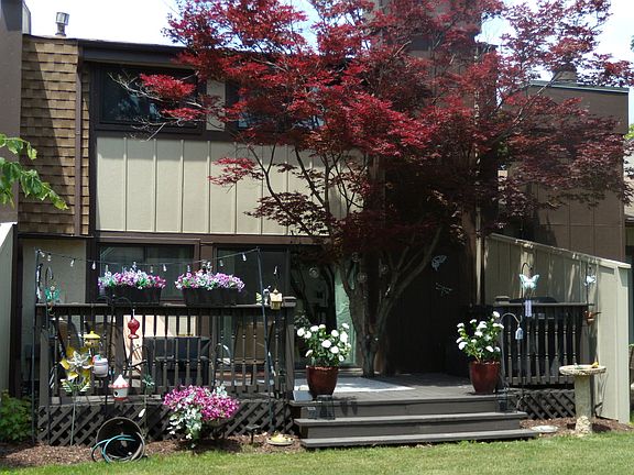 3rd image of 139 Cascade Dr