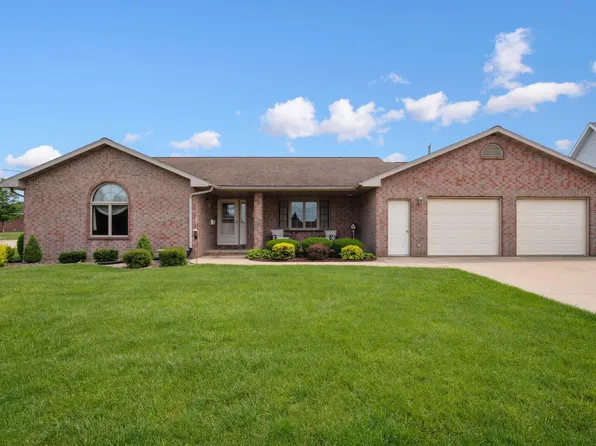 1237 9th Ave SE, Dyersville, IA 52040