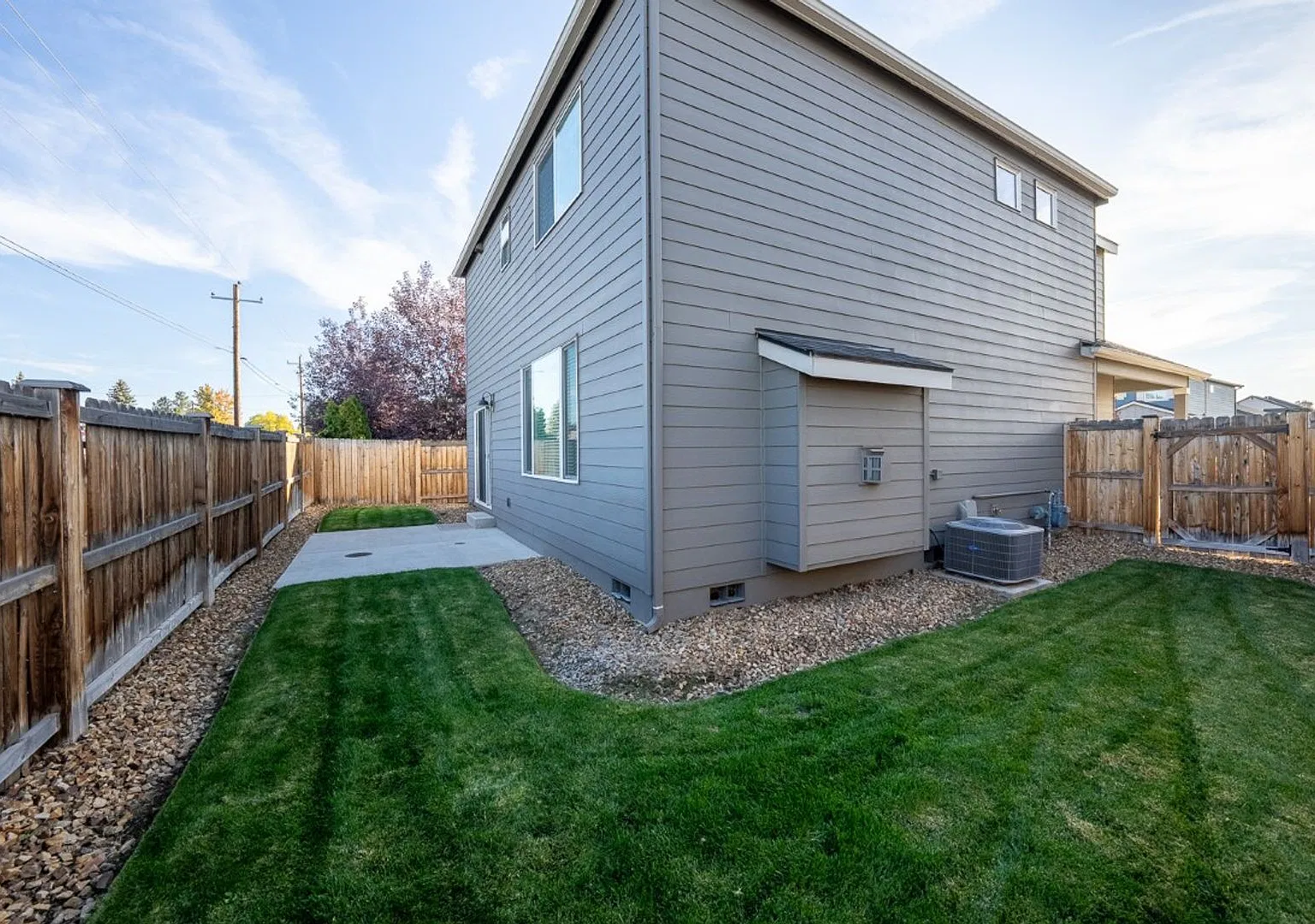 61824 Se Finn Place, Bend, Or 97702 Immaculate Dr Horton 2 Story Home Reduced $200!! — Photo 3