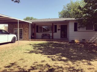 111 Holly St, Levelland, TX 79336