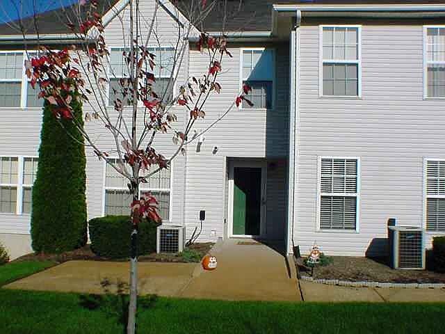 Lovely Townhouse in Wall!