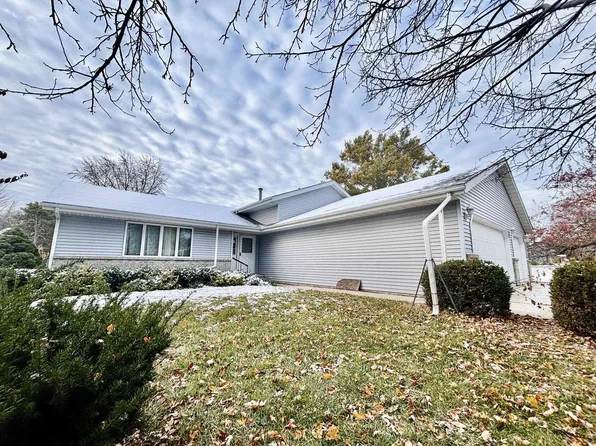 5927 Linden Rd, Rockford, IL 61109