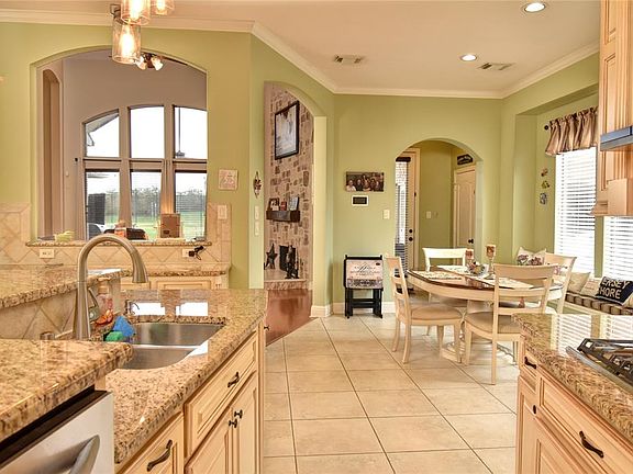 3rd image of 3949 Sunset Terrace Dr