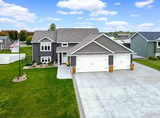 366 Bluebill St, Baldwin, WI 54002
