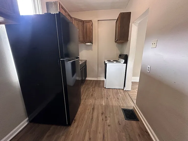263 Glenwood Dr — Photo 18