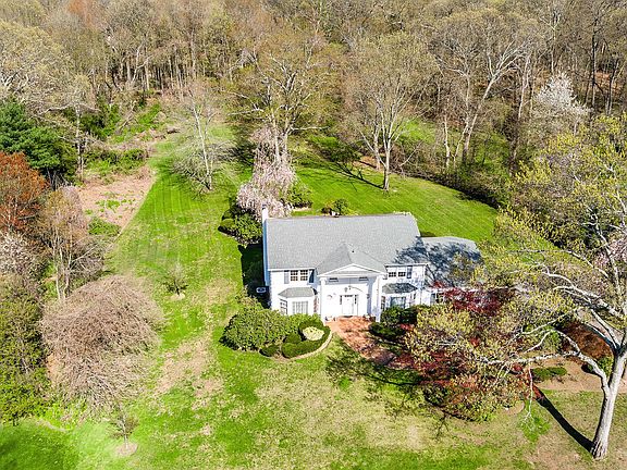 3rd image of 9 Chelmsford Dr