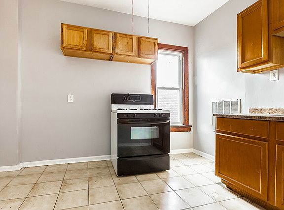 4th image of 7209 S East End Ave