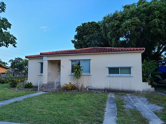5th image of 6226 SW 10th St