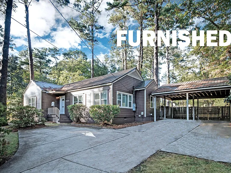1124 Martingale Rd — Photo 3
