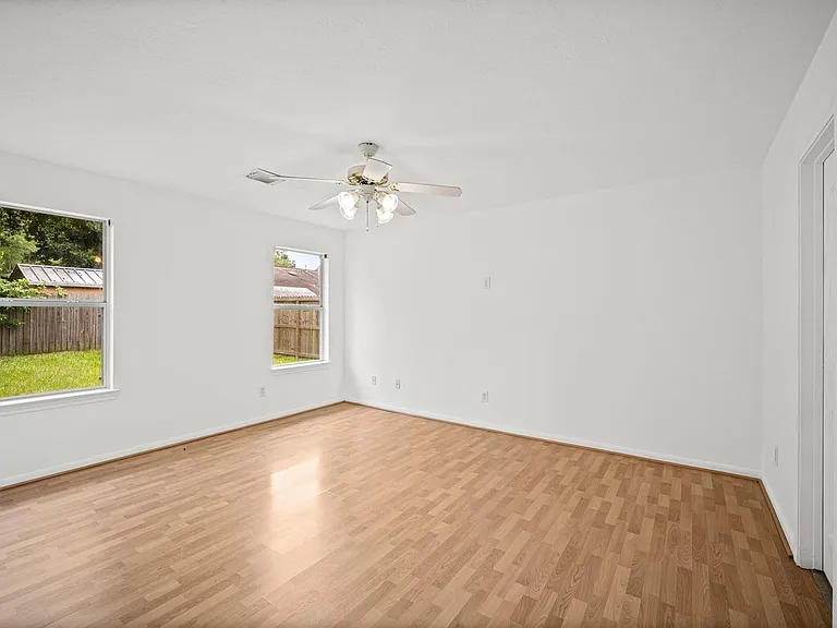 26115 Cypresswood Dr — Photo 20