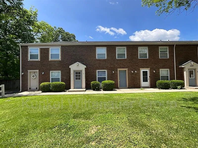 1810-2 Jamestown Rd