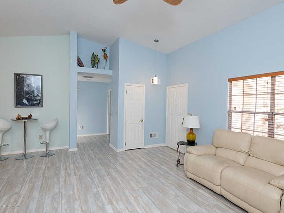 3rd image of 1153B Thornbury Ln