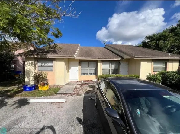 1350-1350 White Pine Dr, Wellington, FL 33414