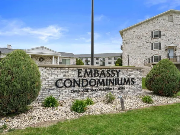 125 N University Dr Unit 112, West Bend, WI 53095