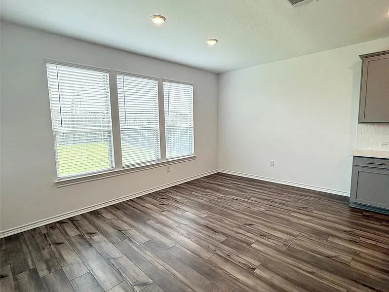 15826 Dove Hollow Dr — Photo 10