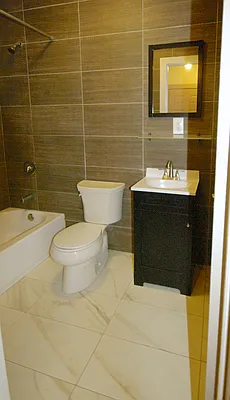 Rented by Realty Advisors Group | media 32