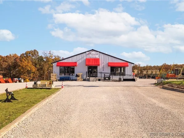 706 N Main St, Gravois Mills, MO 65037