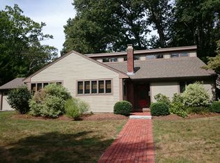 11 Keane Rd, West Roxbury, MA 02132
