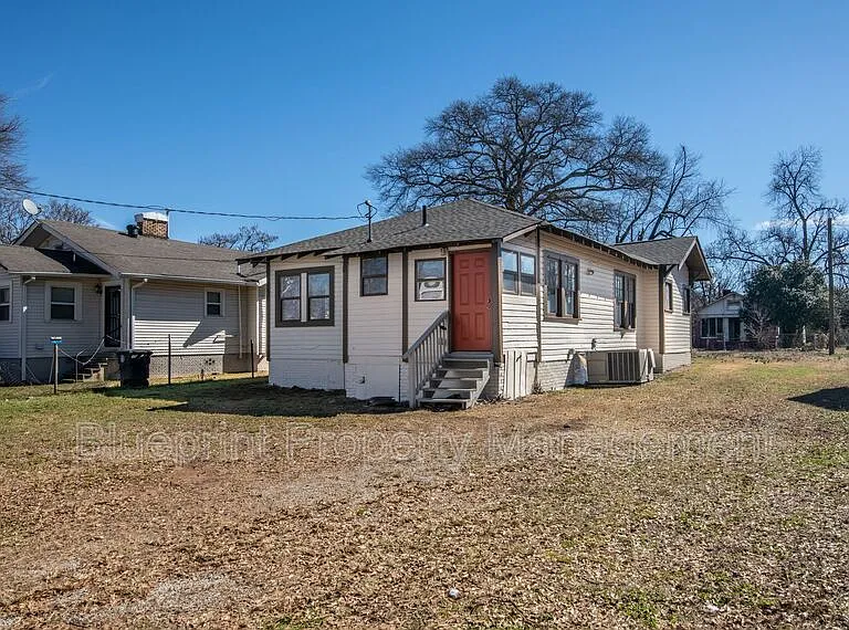 644 Alabama Ave SW — Photo 18