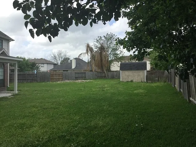 10917 Spruce Dr S — Photo 14