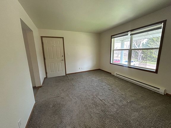5th image of 324 S East St #1