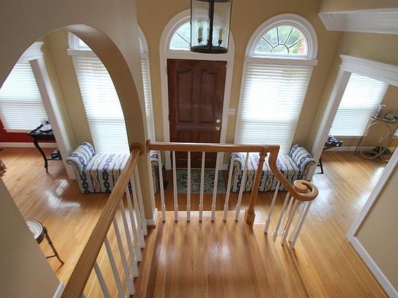 5th image of 2908 Sweet William Ct