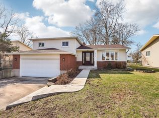 1819 Azalea Ln, Mount Prospect, IL 60056