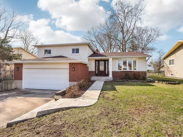 1819 Azalea Ln, Mount Prospect, IL 60056