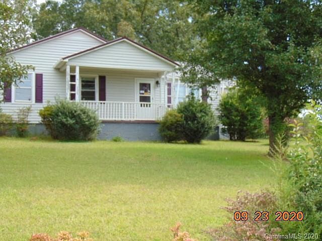 1st image of 7 Woods Dr