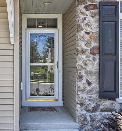 3rd image of 310 Aletha Ln