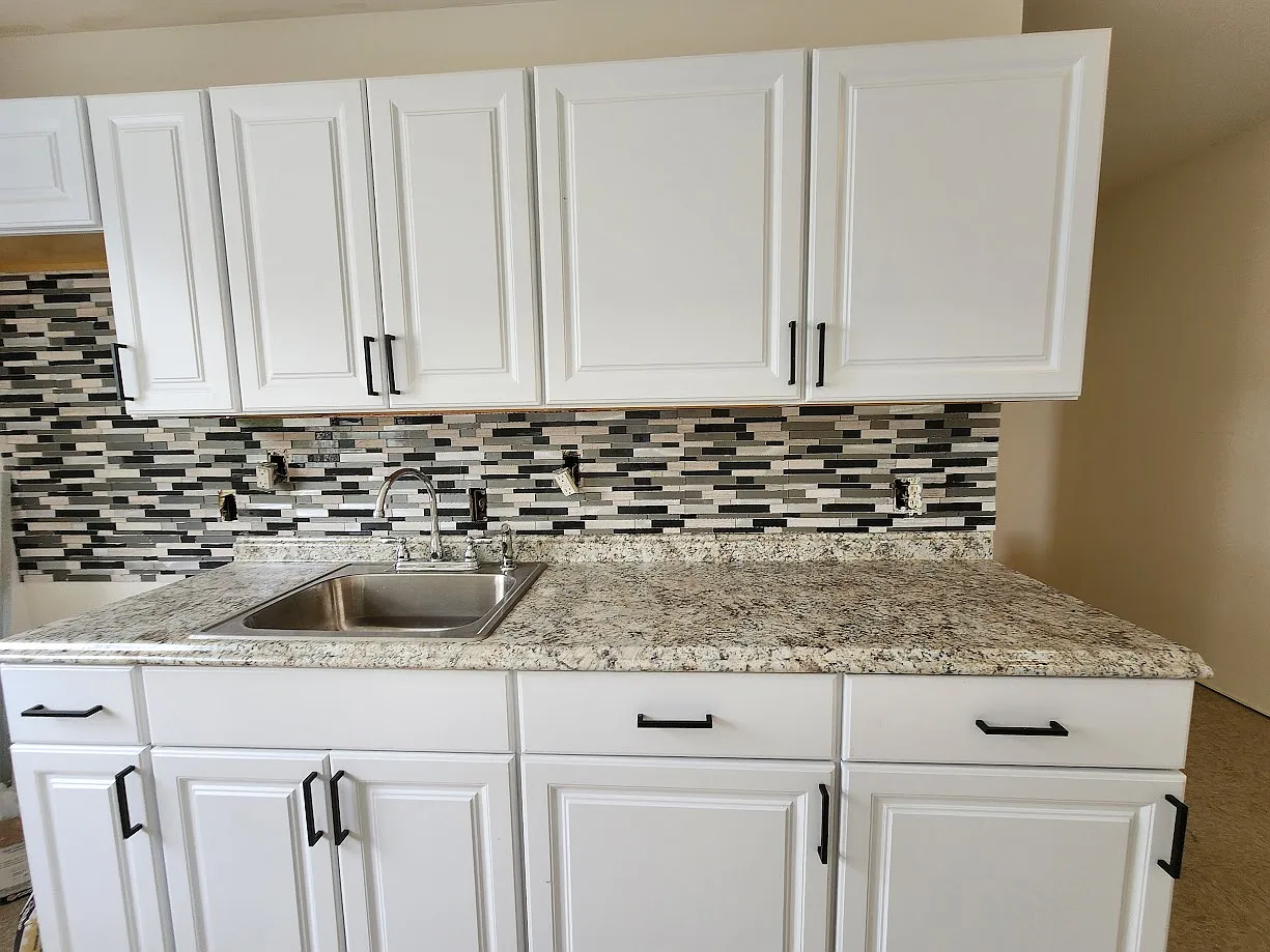 3 bed, 1250 sqft, $1,895 — Photo 2
