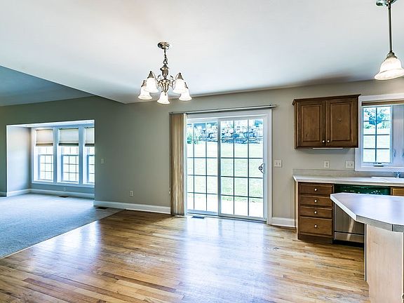 3rd image of 4497 Rush Creek Dr