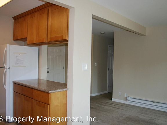 4th image of 460 S 4th St #6343288