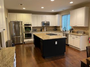 57 Ridge Rd, Green Brook, NJ 08812