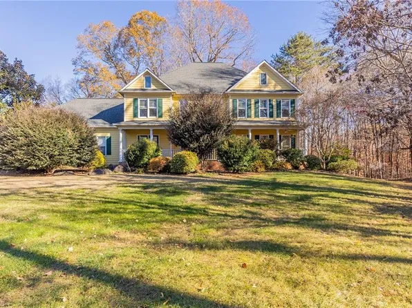 7495 Bullard Rd, Clemmons, NC 27012