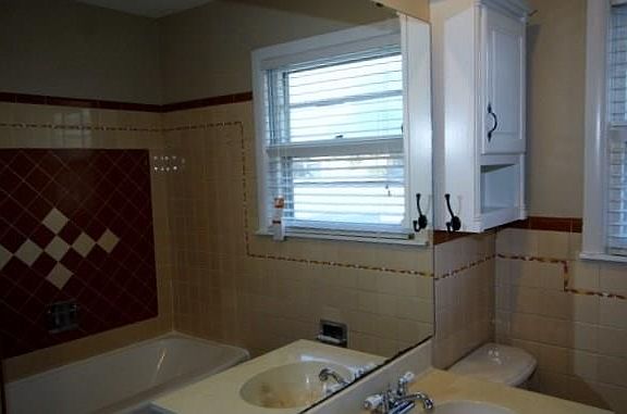 5th image of 3555 South Dr