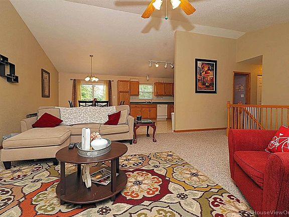 4th image of 4423 Hickory Ln