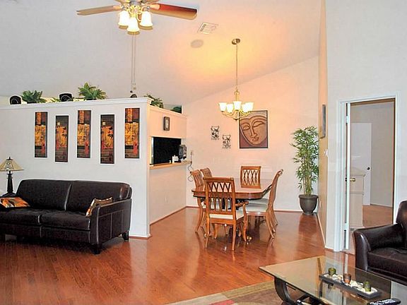 3rd image of 20419 Pinefield Ln