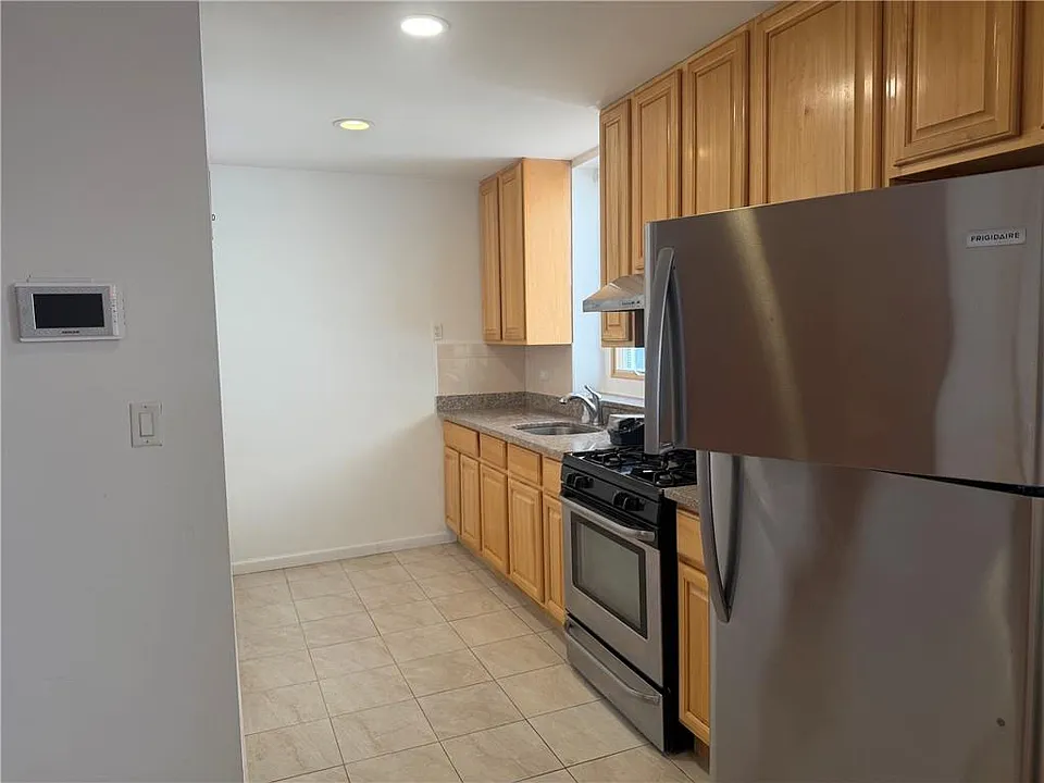 2035 Bay Ridge Pkwy #2R