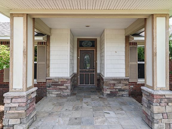 4th image of 7217 Antoinette Cir