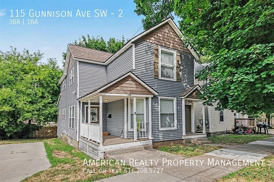 115 Gunnison Ave SW #2