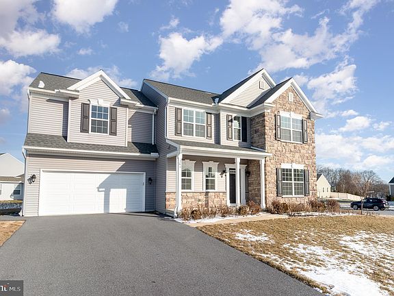 2nd image of 101 Blue Mountain Blvd
