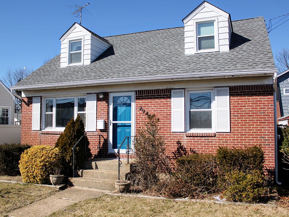 2nd image of 2946 Chester St