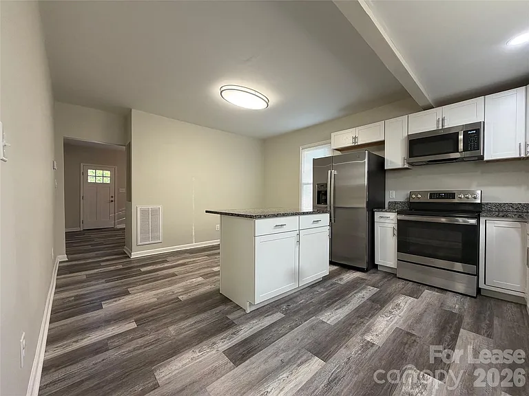 287 Scoggins St — Photo 5