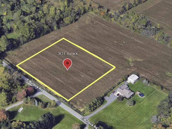 383 E Burdick Rd, Chesterton, IN 46304